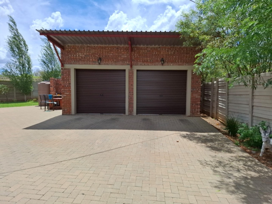 3 Bedroom Property for Sale in Fichardt Park Free State